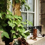 D'hotes Le Petit Tertre Bed and Breakfast