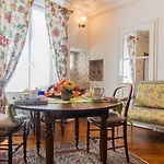 D'hotes Le Petit Tertre فندق مبيت وإفطار 3*