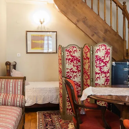 D'hôtes Le Petit Tertre Couette-café 4*