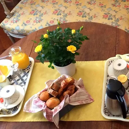 D'hotes Le Petit Tertre Bed & Breakfast Digione