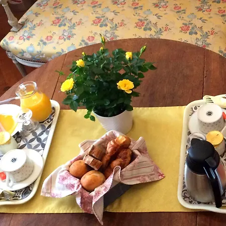 D'hotes Le Petit Tertre לינה וארוחת בוקר 3*