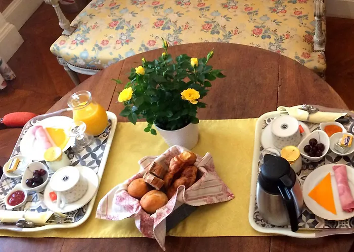 D'hotes Le Petit Tertre Bed and breakfast 4*