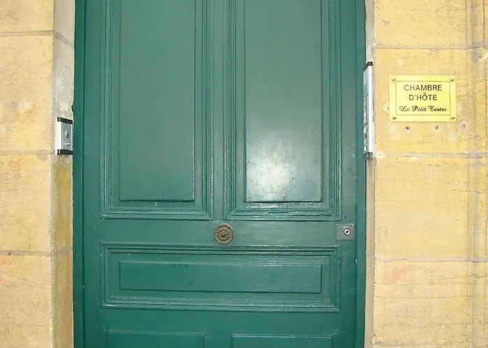 D'hotes Le Petit Tertre 4* 디종